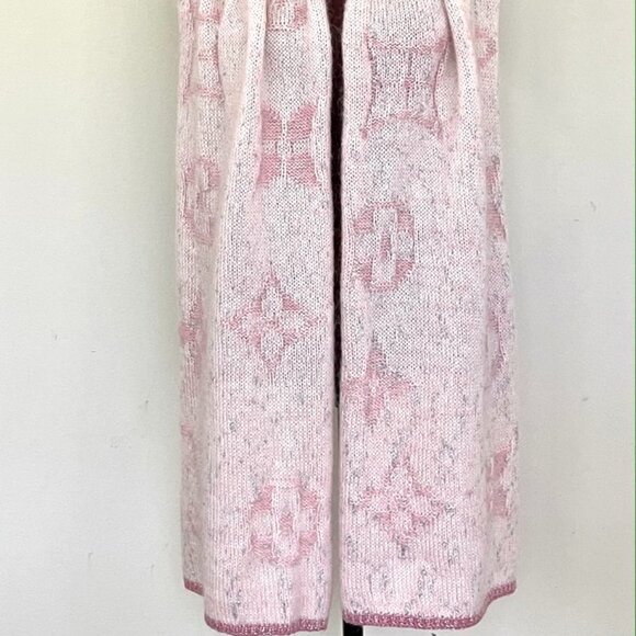 Louis Vuitton Wool Wrap Medallion Logomania Reversible Scarf - Picture 9 of 11